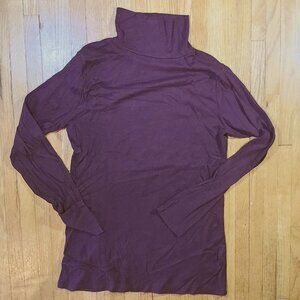 EUC A New Day Plum Turtleneck Lightweight Sweater